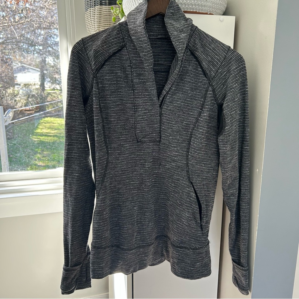 Lulu Think Fast 1/2 Zip Pullover EUC Size 12